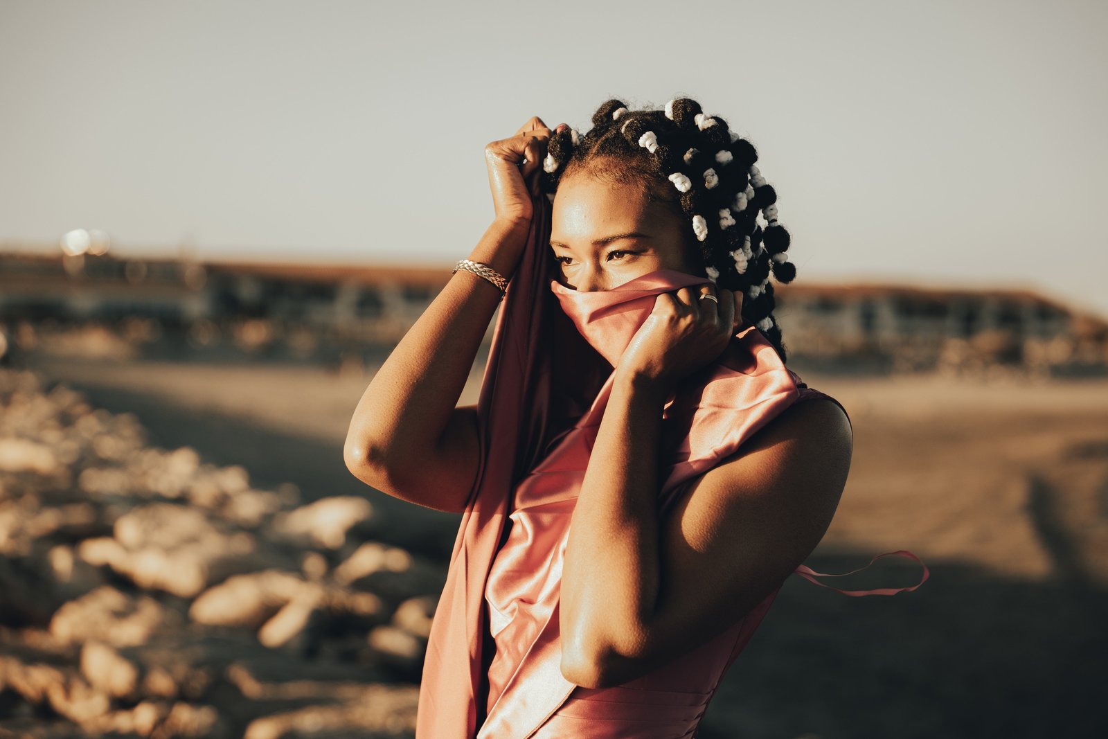 Portrait en photo d'une femme de couleur noire prise par le photographe LeFingerJames