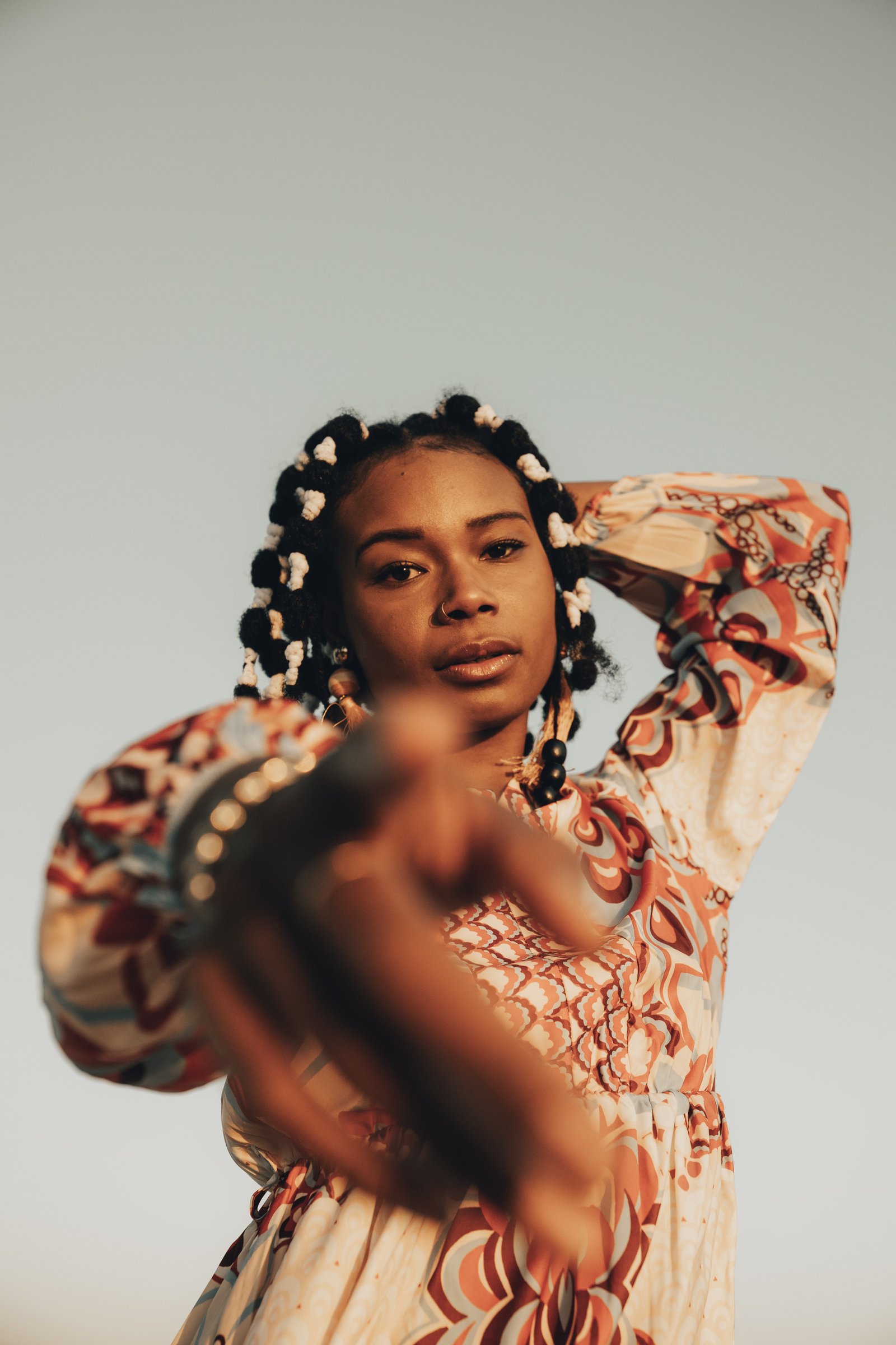 Portrait en photo d'une femme de couleur noire prise par le photographe LeFingerJames